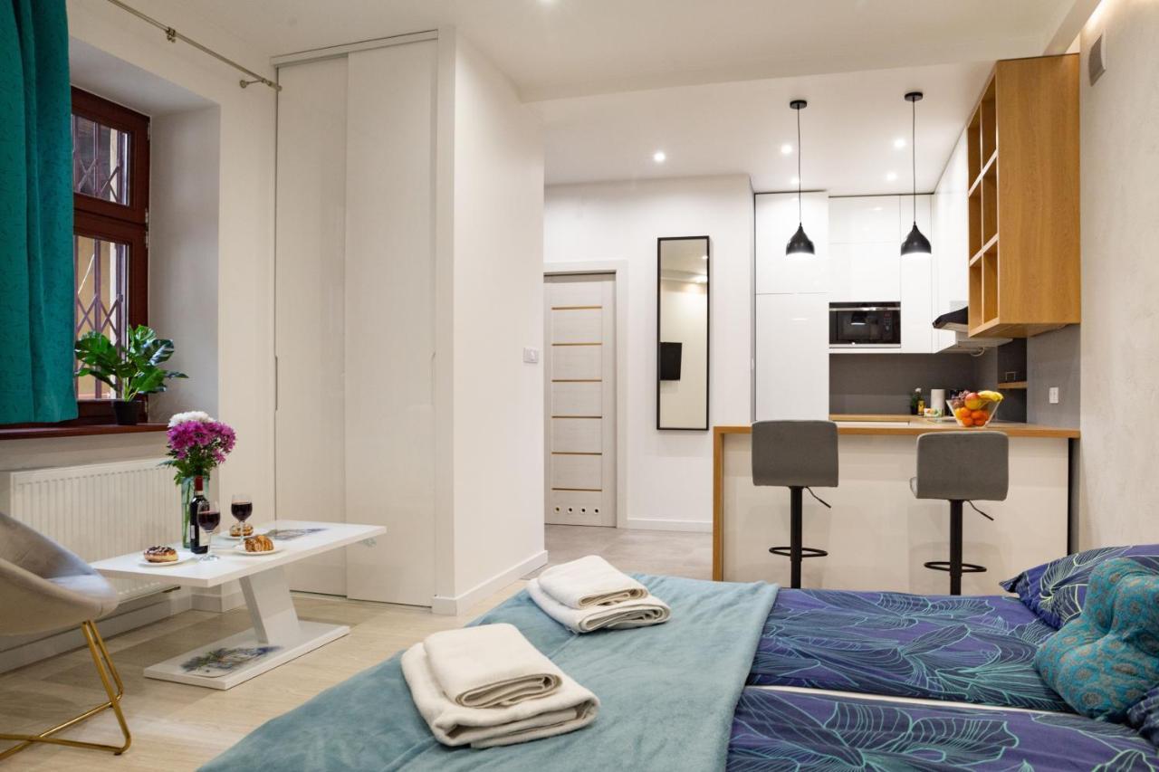 דירות קרקוב Shy But Shining! Lovely, Stylish & Fully Equipped. מראה חיצוני תמונה